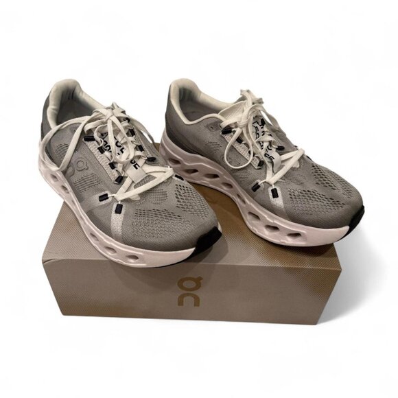 On Cloudeclipse running shoe - Picture 1 of 7
